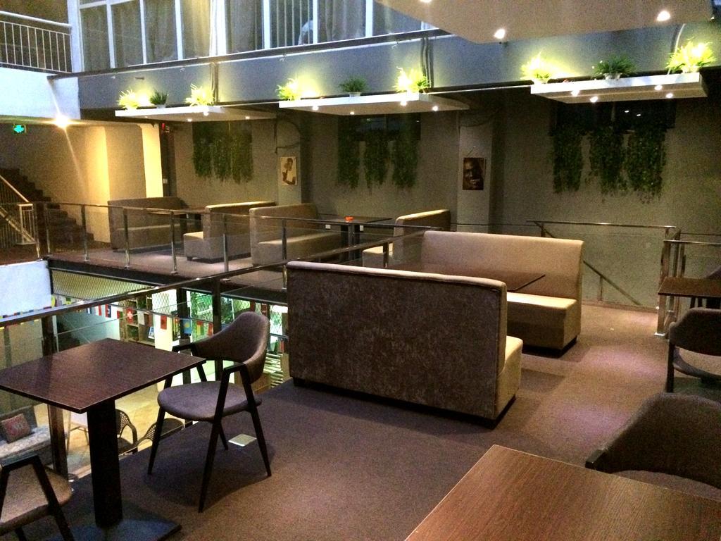 Xi'An Rainbow Youth Hotel מראה חיצוני תמונה